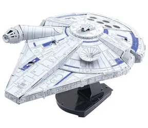 Metal Earth 3D Puzzle Star Wars: Lando's Millenium Falcon / 39 dílků / od 14 let