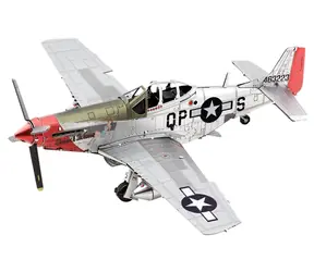 Metal Earth 3D Puzzle P-51D Mustang Sweet Arlene / od 14 let