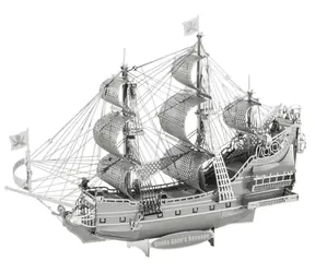Metal Earth 3D Puzzle Plachetnice Queen Anne's Revenge / 50 dílků / od 14 let