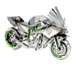 Metal Earth 3D Puzzle Kawasaki Ninja H2R / 105 dílků / od 14 let