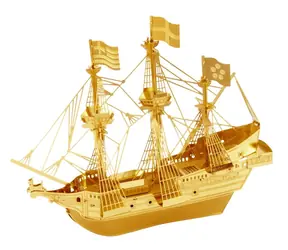 Metal Earth 3D Puzzle Loď Golden Hind (zlatá) / 24 dílků / od 14 let