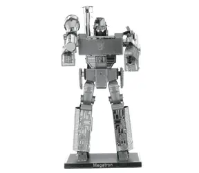 Metal Earth 3D Puzzle Transformers: Megatron / od 14 let