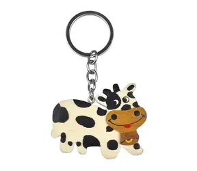 2Kids Toys Dřevěná klíčenka velká Kráva / od 3 let