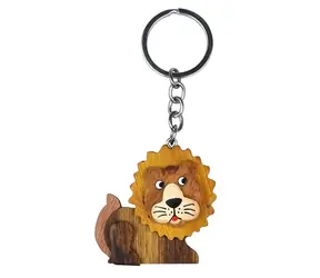 2Kids Toys Dřevěná klíčenka velká Lev ležící / od 3 let