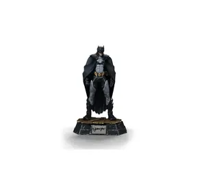 Iron Studios Batman By Rafael Grampá - DC Comics Series 9 - Art Scale 1/10