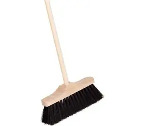 GOKI Dětský smeták s černými štětinami 65cm / od 3 let
