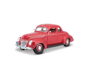 Maisto - 1939 Ford Deluxe Coupe, červená, 1:18
