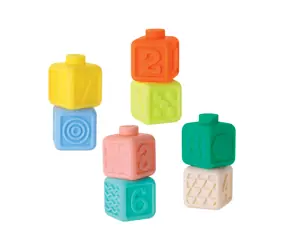 Infantino Kostky Squeeze & Stack 8 ks / od 6 měsíců