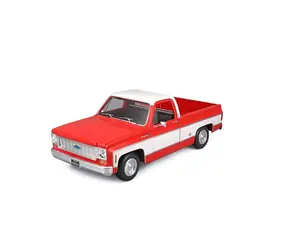 Maisto Chevrolet C10 Cheyenne Super 1974 červeno-bílá / 1:18 / od 3 let