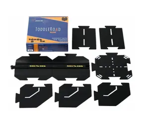 TODDLEROAD 2201 ŽELEZNIČNÍ PŘEJEZD S DOPLŇKY - flexibilní silnice - 8 silikonových puzzle dílů / od 12 měsíců