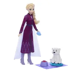 Mattel Frozen panenka - Elsa s ledním medvědem / od 3 let