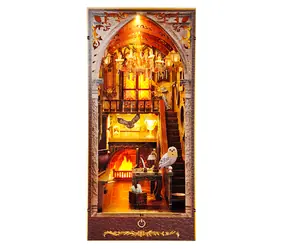 2Kids Toys 3D skládačka Zarážka na knihy Miniatura domečku Magický dům