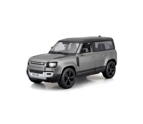 Bburago Land Rover Defender 110 2022 šedá metalíza 1:24 / od 3 let