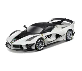Bburago RACING Ferrari FXX-K EVO 2017 v dekorativním boxu / 1:43 / od 14 let