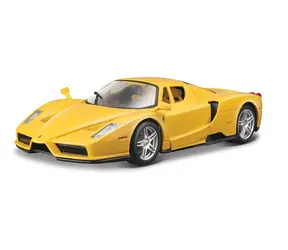 Bburago RACE+PLAY Enzo Ferrari žlutá / 1:24 / od 3 let