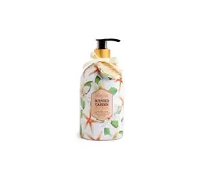 IDC Institute Scented Garden Hand & Body Lotion Vanilla 500 ml / Tělové mléko na ruce a tělo