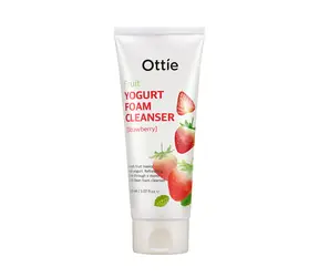 Ottie Fruit Yogurt Foam Cleanser Strawberry 150 ml / Čisticí pěna