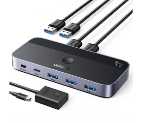 UGREEN CM662 USB 3.0 Switch 2in4 černá 
