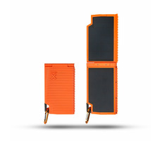 Xtorm XR105 10.000 mAh černo-oranžová / Solární nabíječka / USB-C / USB