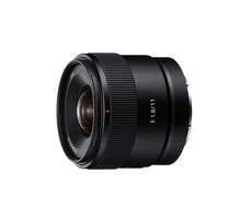 SONY SEL11F18 černá / objektiv s pevným ohniskem / f/1.8 / průměr filtru 55 mm