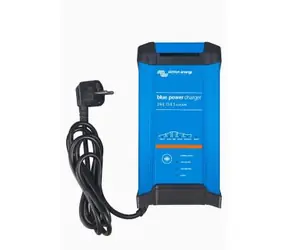 Victron BlueSmart IP22 chytrá nabíječka baterií 24V/16A (3) / 3 výstupy / Bluetooth / účinnost 94%