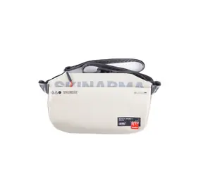 SKINARMA Fardel Crossbody bag béžová / voděodolná taška