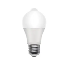 RETLUX RLL 317 A60 E27 PIR / žárovka / 8W / 750 lm / 3000K - teplá bílá