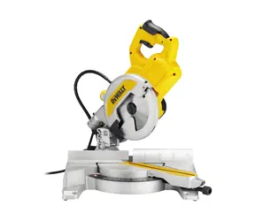 DeWalt DWS777 / Pokosová pila / 1800W / Průměr 216 mm / 6.300 ot-min / Hloubka řezu 80 mm