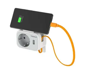 Tessan TS-332-DE bílá / Rozbočka do zásuvky / 1x AC / 1x USB-A / 1x USB-C