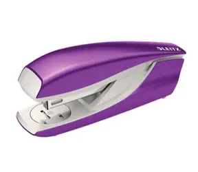Leitz NeXXt WOW 5502 Stolní sešívačka purpurová / 3 mm / až 30 listů / P3 24|6 & P3 26|6 