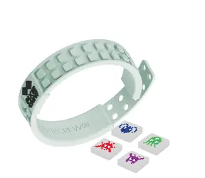 PIXIE CREW Space Invaders Kreativní tématický náramek / SVÍTÍCÍ VE TMĚ / od 6 let