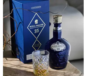Royal Salute 25 YO Treasured Blend Whisky 40% 0,7l v dárkové krabičce