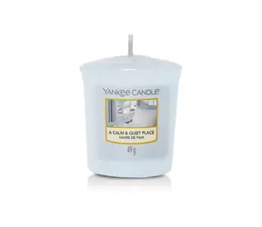 Yankee Candle A calm & quiet place vonná svíčka votivní 49g / doba hoření: až 15h