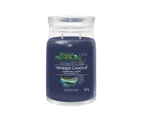 Yankee Candle Signature Lakefront Lodge velká sklenice 567g / doba hoření až: 90h