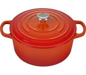 Le Creuset Signature Hrnec s poklicí 22 cm oranžová