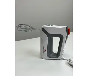 ETA Lento bílá / Ruční šlehač / 550W / 4 rychlostní stupně / 800 ml / pulzní spínač / 1.2 m