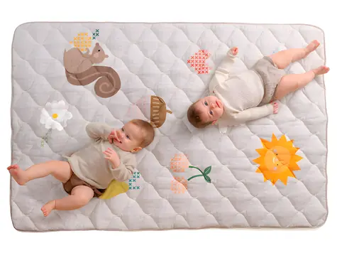 Taf Toys Fantasy Bloom / Hrací deka / prošívaná / 100×150 cm / od narození