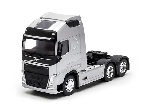 WELLY Tahač Volvo FH4 stříbrná / 1:32 / od 8 let