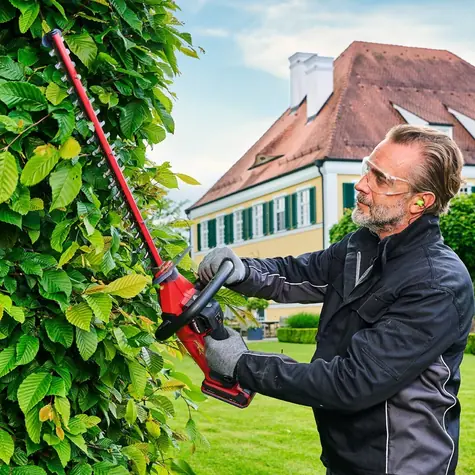 Einhell GP-CH 18/50 Li BL-Solo / Aku nůžky na živý plot / 18 V / délka čepele 56 cm / bez aku