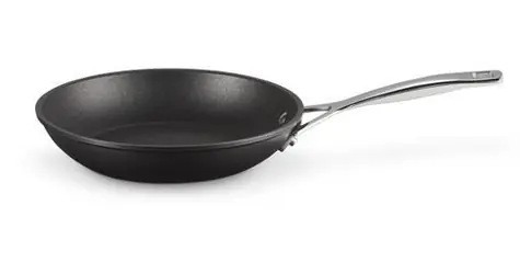 Le Creuset Toughened Non-Stick / Pánev na smažení / mělká / nepřilnavý povrch / O 30 cm