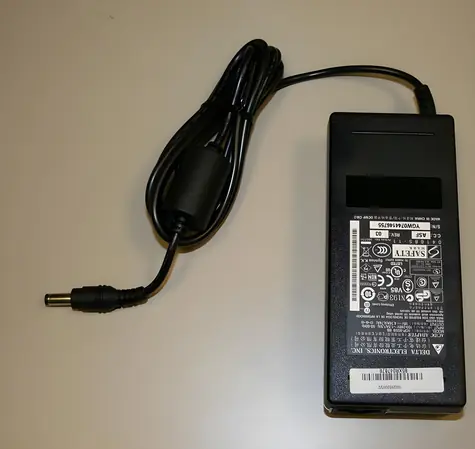 Asus AC adaptér 90W černá / Napájecí adaptér / 19 V / 4,74 A / 3-pin