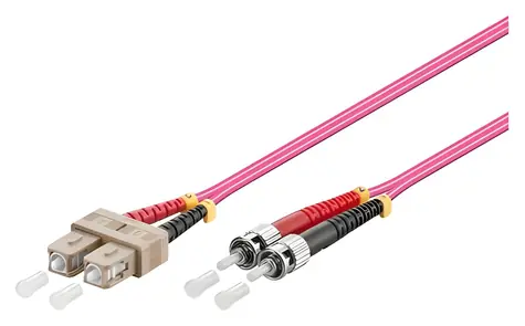 Good Connections SC/ST fialová / Optický patch kabel / OM4 / Duplex / 50/125 µm / LSZH / 10 m
