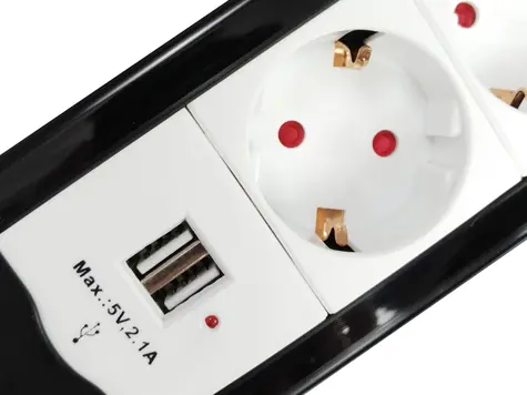 Equip Prodlužovací přívod 4 zásuvky černá/bílá / Zásuvkový blok / 2x USB-A / vypínač / 1,5 m