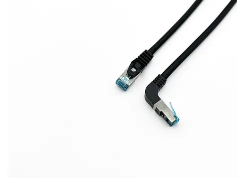 Equip Cat6A S/FTP lomený černá / Patch kabel / RJ-45 rovný-lomený / 0,5 m / LSZH / PoE+