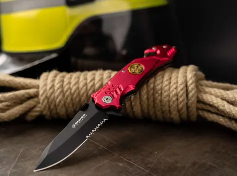 Boker Fire Fighter červená / Kapesní nůž / Ocel 440A / Délka čepele 8,3 cm / Linerlock