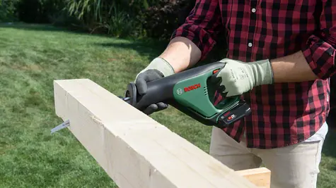Bosch AdvancedRecip 18 zelená/černá / Aku pila ocaska / 18V / Nízké vibrace / bez baterie a nabíječky