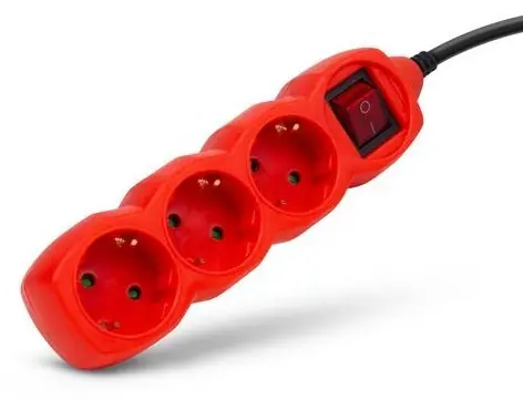 Entac Zásuvkový blok s vypínačem, červená / Zásuvkový blok / 3x230V / 1,5 m / 3680 W