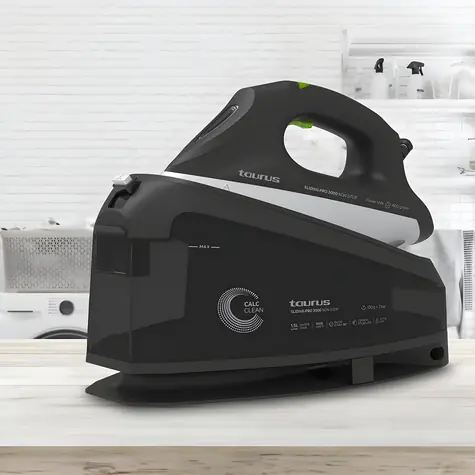 Taurus Sliding Pro 3000 Non Stop černá / Napařovací žehlička / 3000 W / keramická plocha / parní ráz 300 g/min