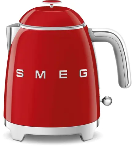 SMEG 50's Retro Style červená / Rychlovarná konvice mini / 0.8L / 1400W