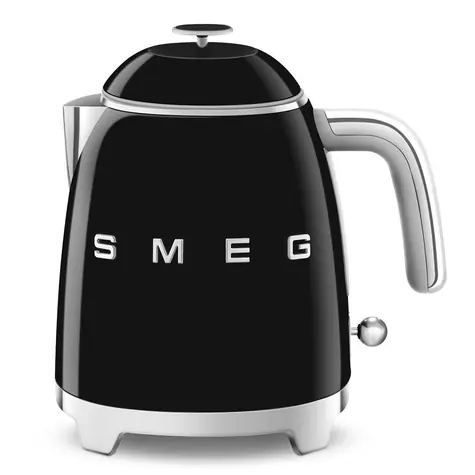 SMEG 50's Retro Style černá / Rychlovarná konvice mini / 0.8L / 1400W